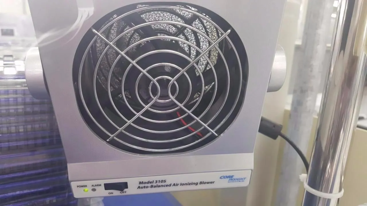 Auto-Balanced Air Ionizing blower Model 310S