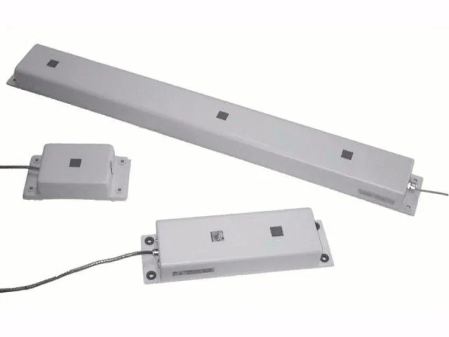 Inductive Proximity Switches IG120 - IW100