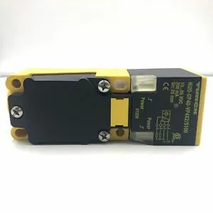 Inductive sensor 15046 Model: NI20-CP40-VP4X2/S100