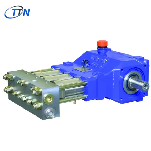 Máy bơm pít tông ba xi lanh áp suất cao P3-10 URACA Việt Nam