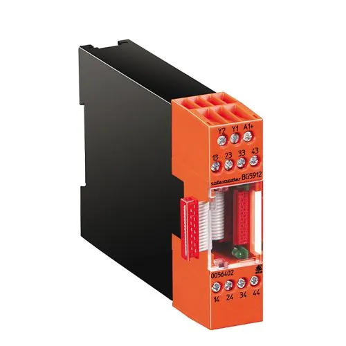 OUTPUT MODULE 0056402 / BG5912.04/00000 DC24V Dold