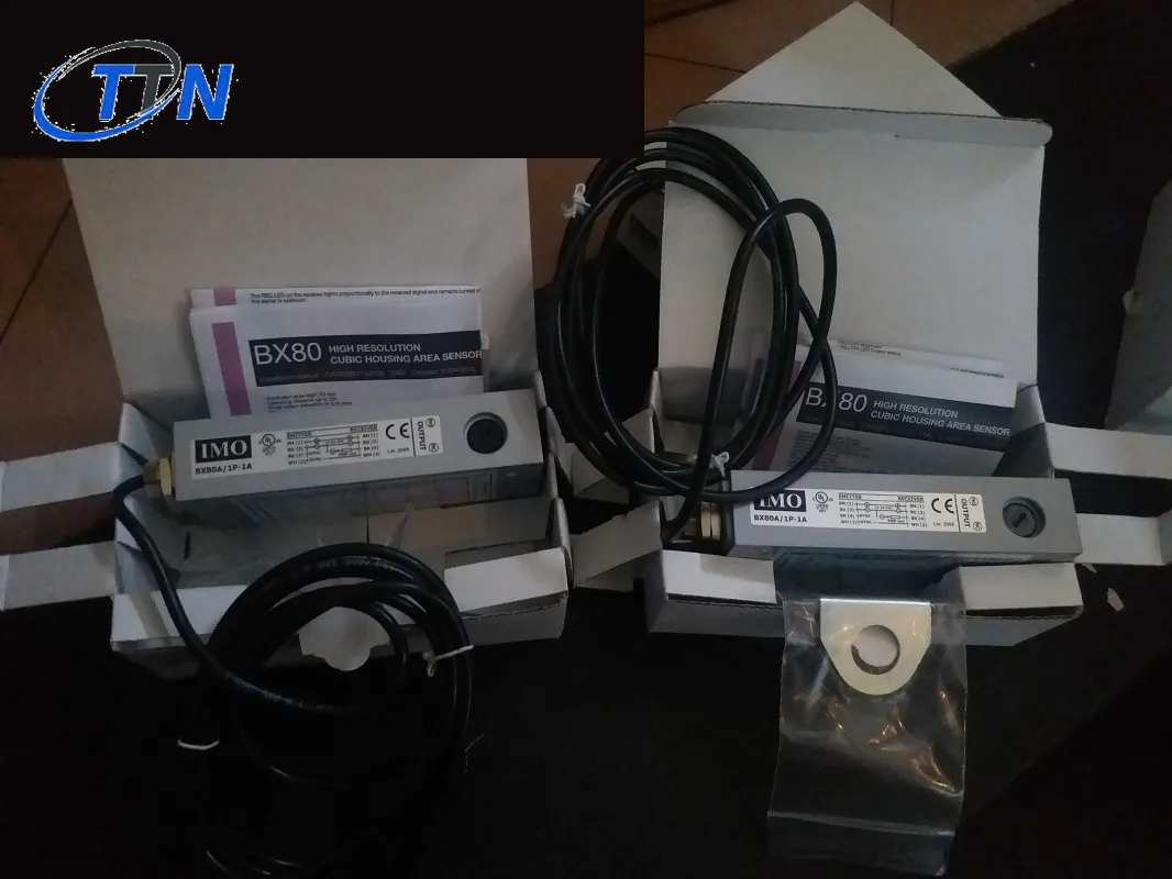 Photo-Electric Area Sensor Model BX80A/1P-1A