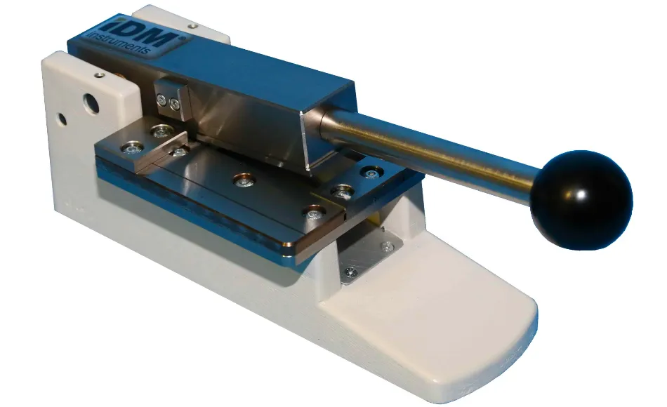Máy cắt mẫu IDM INSTRUMENTS IDM-C0016-M1